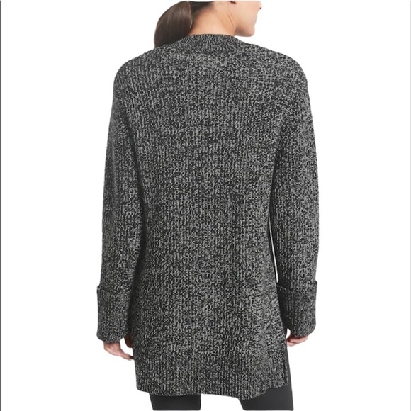 Athleta | Black & White Wool Shasta V-Neck Sweater Size XXS - Picture 2 of 8